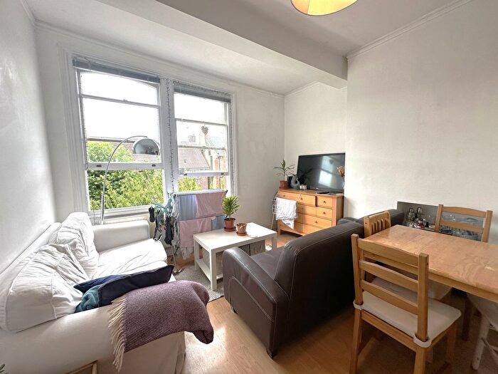 2 Bedroom Flat To Rent In Buckley Road, London, NW6