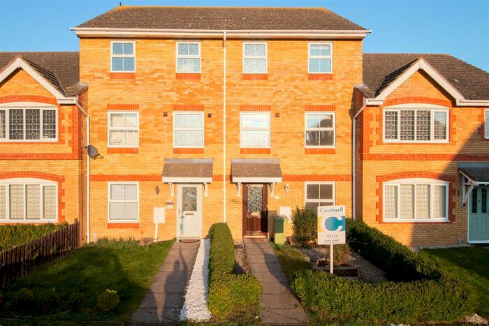 3 Bedroom Town House To Rent In Cheshire Rise, Bletchley, Milton Keynes, MK3