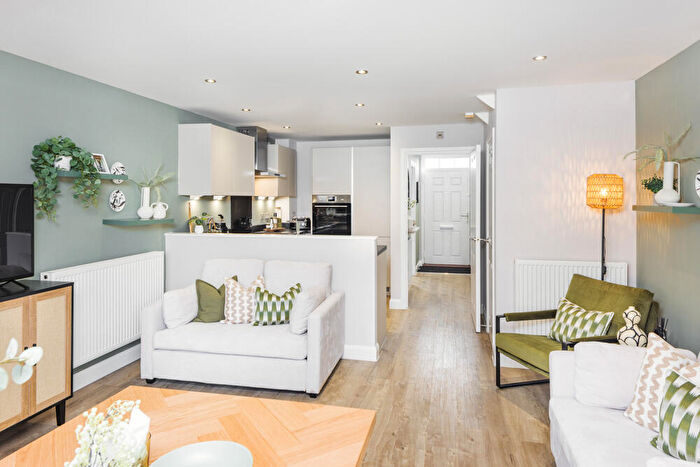 3 Bedroom Semi Detached House For Sale In Orchards Rise, Scott Way, Swindon, Wiltshire, SN1
