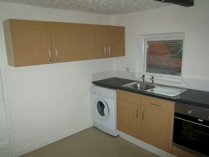 2 Bedroom Flat To Rent In Swan Bank, Congleton, CW12