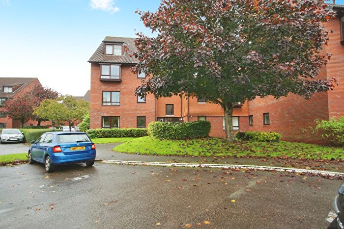 1 Bedroom Flat For Sale In Haythorne Court, Marina Gardens, Fishponds, Bristol, BS16