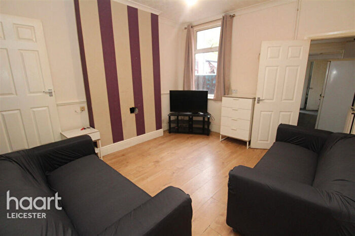 4 Bedroom Terraced House To Rent In Tudor Road, Leicester, LE3