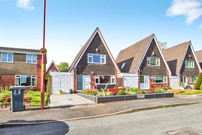 3 Bedroom Link Detached House For Sale In Redwood Close, Birmingham, West Midlands, B30