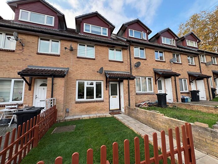 1 Bedroom Maisonette To Rent In Amanda Close, Chigwell, IG7