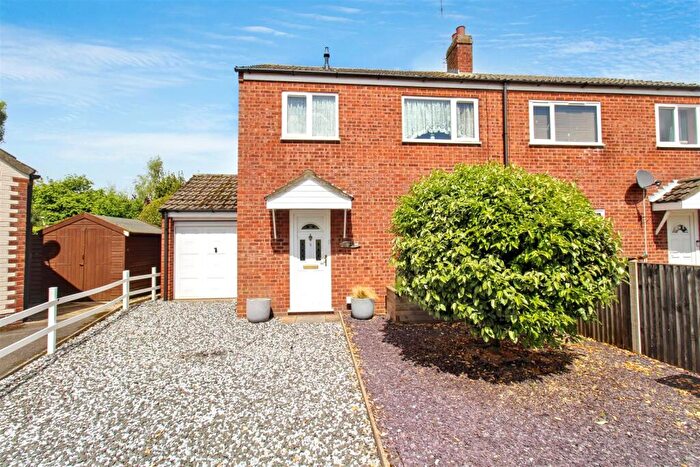 3 Bedroom Semi-Detached House For Sale In Stocks Loke, Cawston, Norwich, NR10
