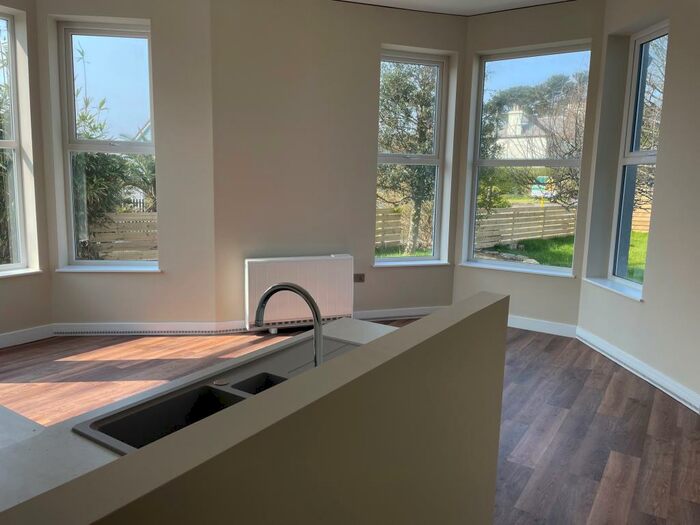 2 Bedroom Flat To Rent In Mevagissey, PL26