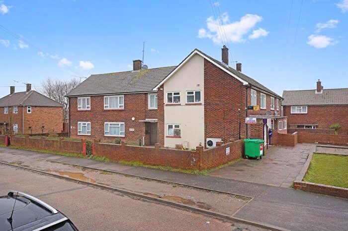 2 Bedroom Flat To Rent In Leander Road, Rochester, ME1