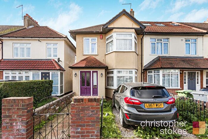 4 Bedroom End Of Terrace House For Sale In Clarendon Road, Cheshunt, Hertfordshire, EN8