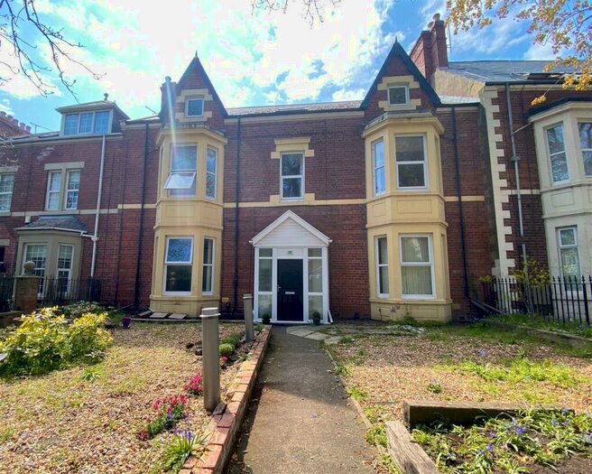 2 Bedroom Flat To Rent In Albany Gardens, Whitley Bay, NE26