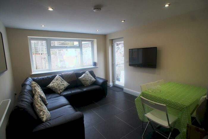 7 Bedroom End Of Terrace House To Rent In Cathays Terrace, Cathays, CF24