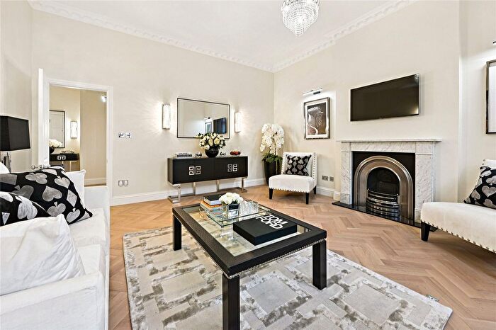 1 Bedroom Flat For Sale In Beaufort Street, London, SW3