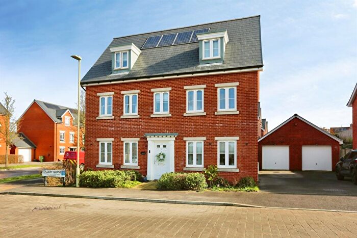 5 Bedroom Detached House For Sale In Dollery Close, Botley, Southampton, SO32