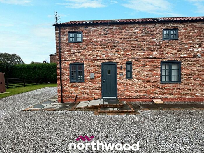 2 Bedroom End Of Terrace House To Rent In Calder Fold, Rawcliffe, Goole, DN14