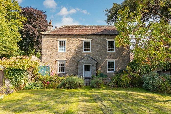 5 Bedroom Detached House For Sale In Middleham, Leyburn, DL8