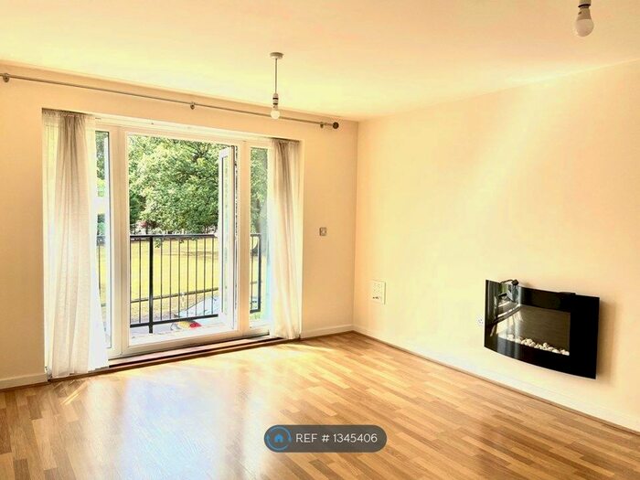 2 Bedroom Flat To Rent In Cirrus Drive, Shinfield, Reading, RG2