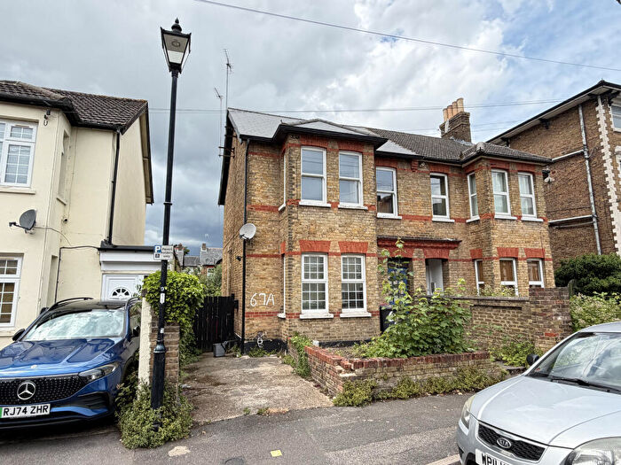 2 Bedroom Flat For Sale In A Hencroft Street South, Slough, Berkshire, SL1