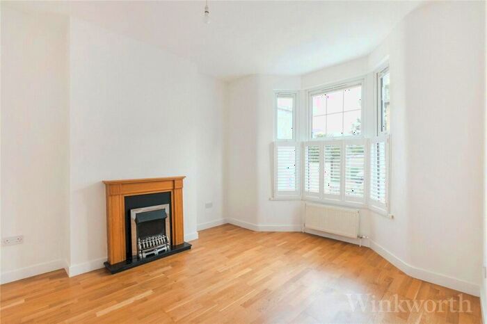 3 Bedroom House To Rent In Endwell Road, London, SE4
