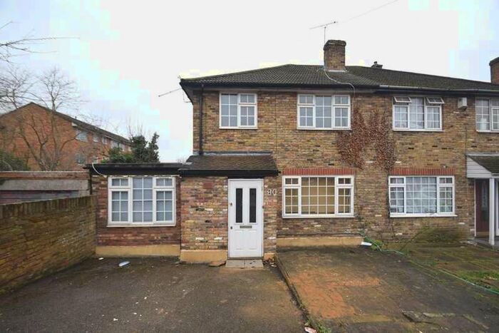 4 Bedroom Semi-Detached House To Rent In The Greenway, Uxbridge, UB8