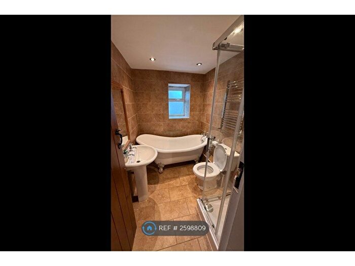2 Bedroom Terraced House To Rent In Lumn Road, Hyde, SK14