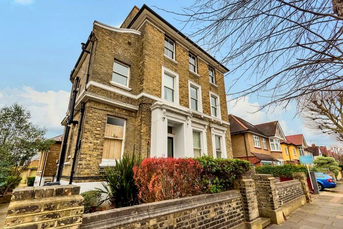 1 Bedroom Apartment To Rent In Surbiton, Greater London, KT6