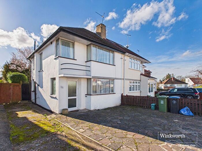 3 Bedroom Semi Detached House To Rent In Branksome Way, Harrow, HA3