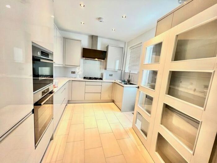 3 Bedroom Terraced House To Rent In Campden Crescent, Dagenham, RM8