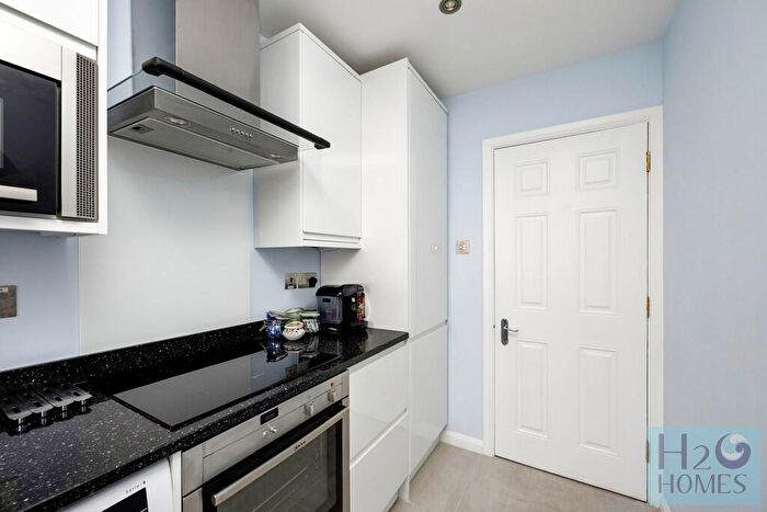 2 Bedroom Apartment To Rent In Victory Mews, Brighton Marina Village, BN2