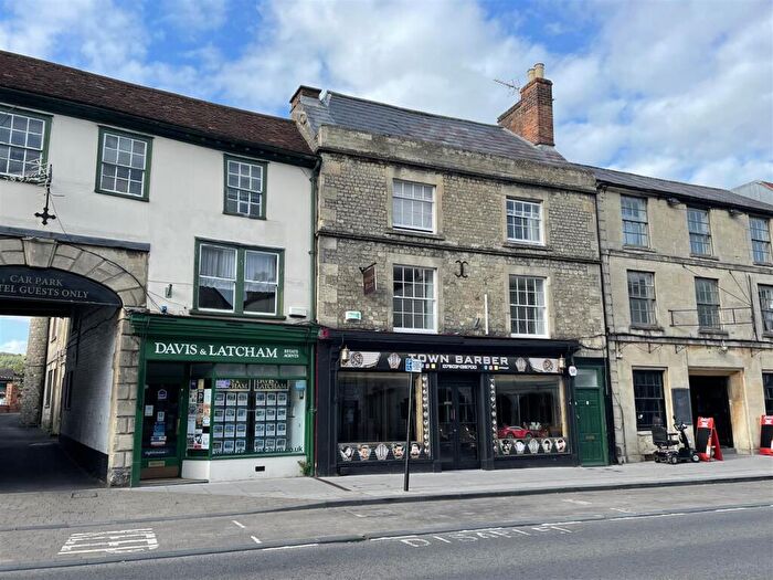 2 Bedroom Flat For Sale In Market Place, Warminster, BA12