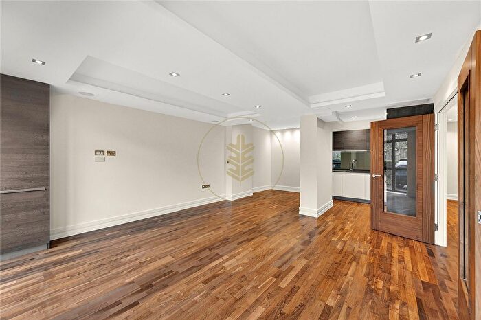 2 Bedroom Flat For Sale In Madoc Close, London, NW2