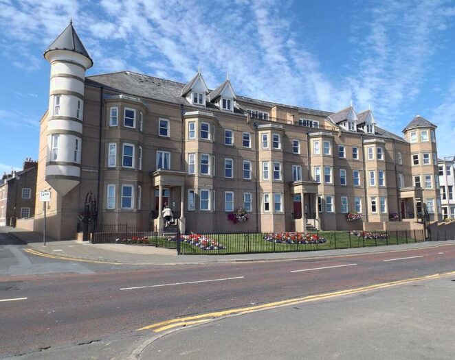 3 Bedroom Apartment To Rent In East Street, Tynemouth, NE30