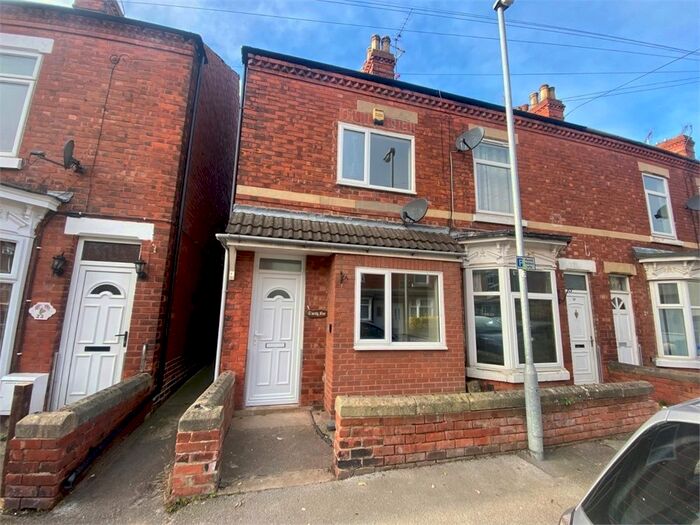 3 Bedroom End Of Terrace House To Rent In King Street, Worksop, Nottinghamshire S80