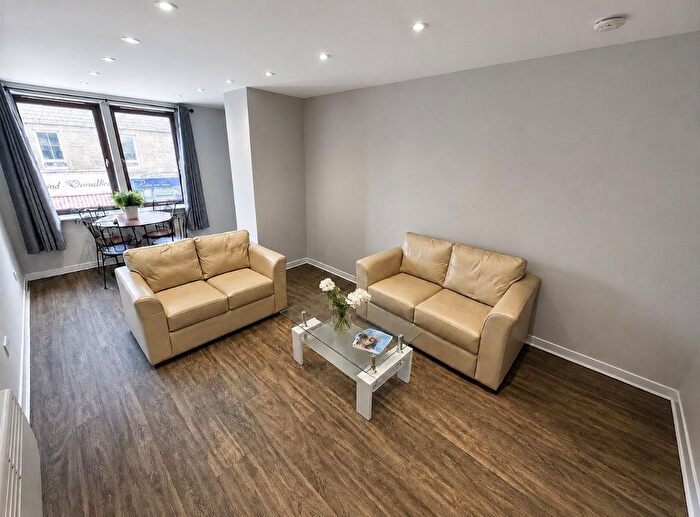 3 Bedroom Flat To Rent In High Street, Lochee, Dundee, DD2