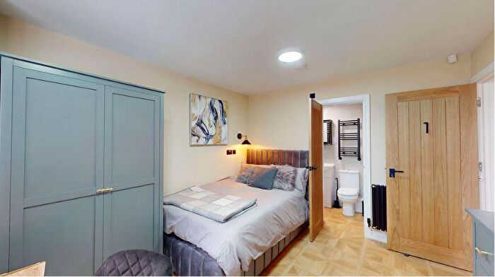 1 Bedroom Flat To Rent In Room, St. Helens Road, Leamington Spa, CV31