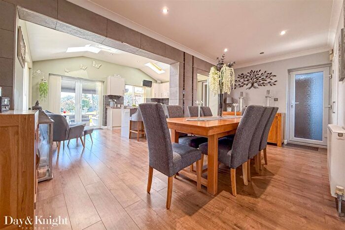 4 Bedroom Detached Bungalow For Sale In Whites Lane, Kessingland, Lowestoft, NR33