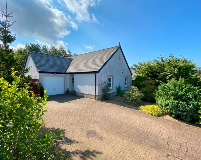 3 Bedroom Detached Bungalow For Sale In Townend Place, Symington, Kilmarnock, KA1