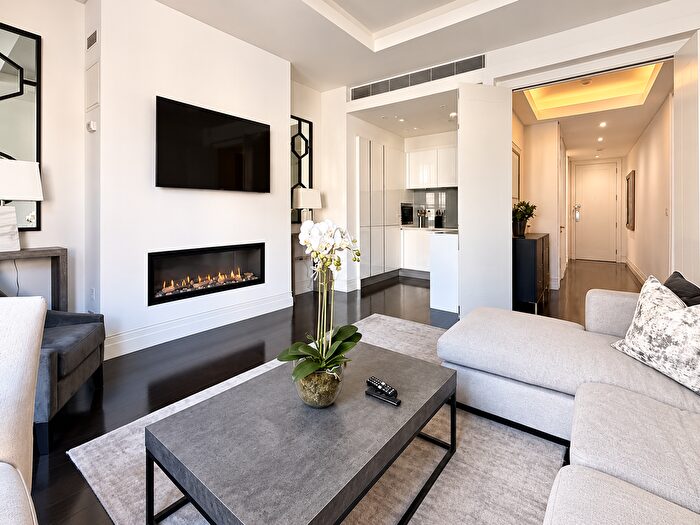 1 Bedroom Flat To Rent In Green Street, London, W1K