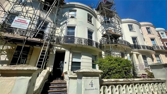 Flat To Rent In Brunswick Road, Hove, BN3