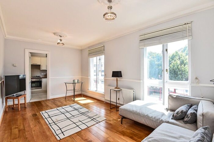2 Bedroom Flat To Rent In Bermondsey Street, Bermondsey, London, SE1