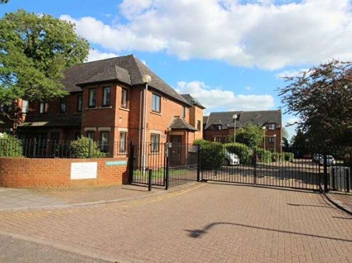 2 Bedroom Flat To Rent In Northwick Avenue, Harrow, HA3