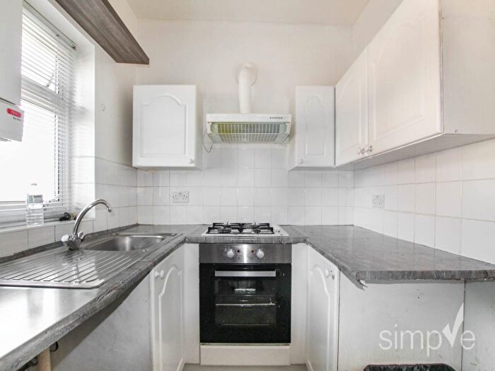 2 Bedroom Flat To Rent In Cowley Road, Uxbridge, Middlesex, UB8