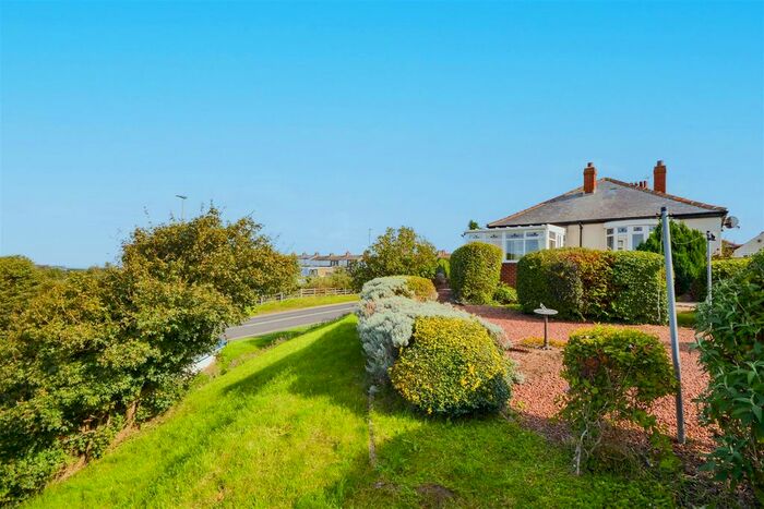 2 Bedroom Detached Bungalow For Sale In Whitby Road, Staithes, Saltburn-By-The-Sea, TS13
