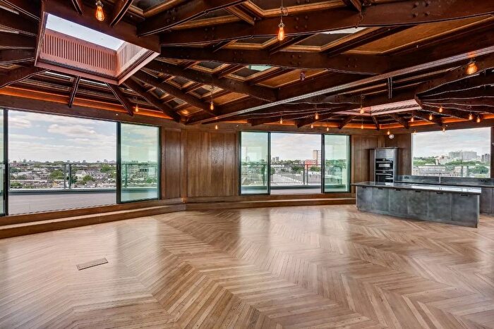 4 Bedroom Penthouse For Sale In Holmes Road, Kentish Town, NW5