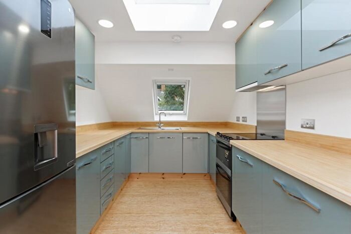 1 Bedroom Apartment To Rent In Finchley Road, West Hampstead, NW3