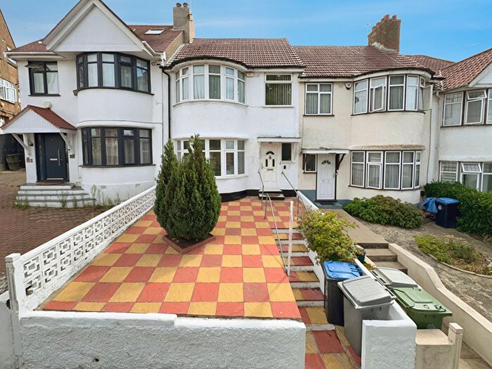 3 Bedroom House For Sale In Buck Lane, London, NW9