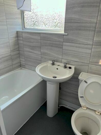 1 Bedroom Flat To Rent In Winstead Gardens, Dagenham, RM10