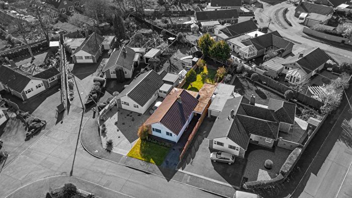 2 Bedroom Detached Bungalow For Sale In Torcross Close, Glenfield, LE3