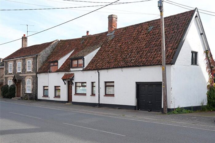 4 Bedroom Semi-Detached House For Sale In Queensway, Mildenhall, Bury St. Edmunds, Suffolk, IP28