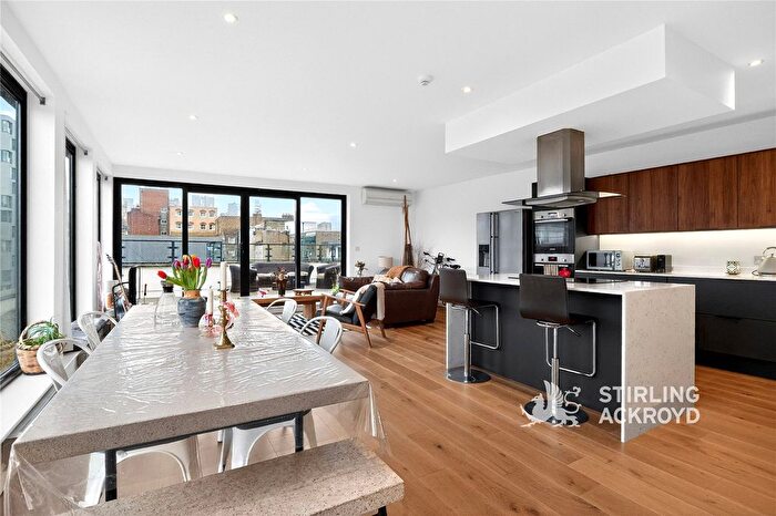 2 Bedroom Flat To Rent In Dock Street, Tower Bridge, London, E1