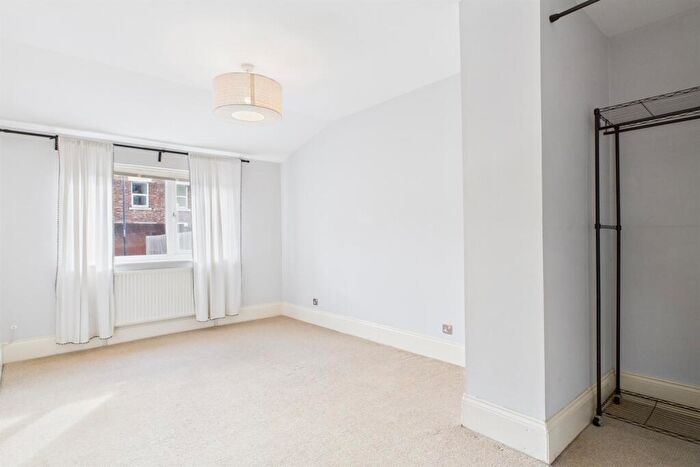 1 Bedroom Flat To Rent In Grosvenor Road, Newcastle Upon Tyne, NE2