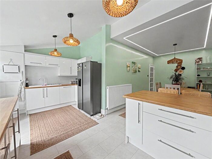 4 Bedroom Terraced House For Sale In St. Johns Road, Gillingham, Kent, ME7